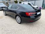 Skoda Superb 2.0 TDI DSG Premium Edition - 4