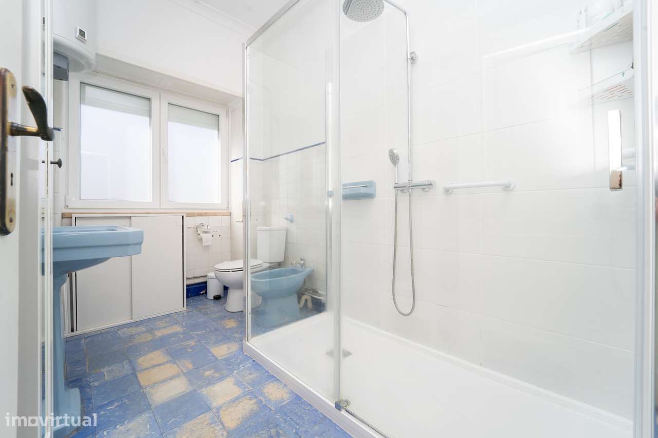 Apartamento T5 para venda na Rua Trindade Coelho Coimbra-21