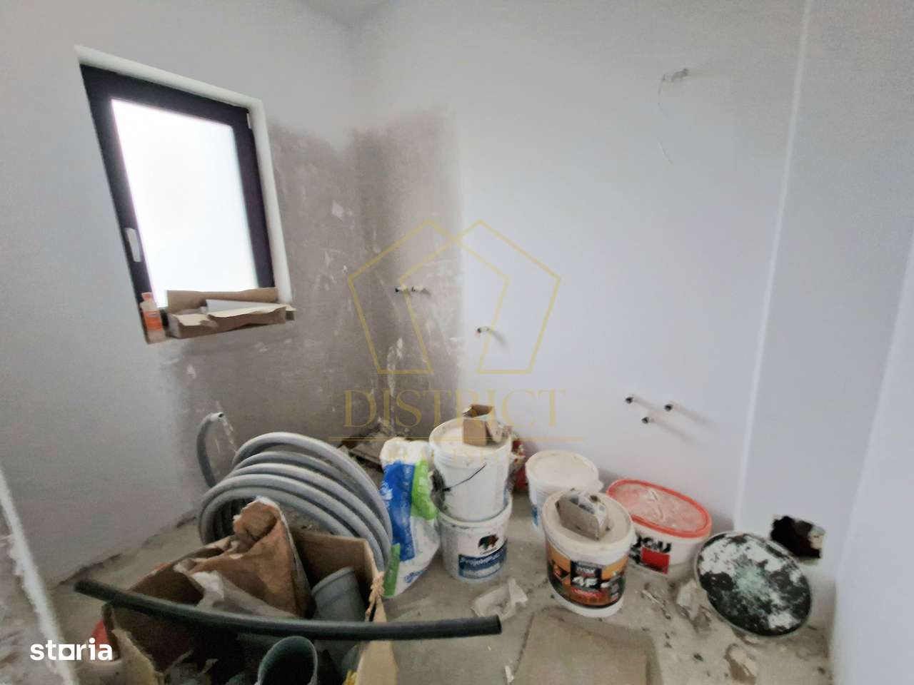 Duplex spatios despartit prin camera tehnica cu 5 camere | Urseni - Imagine principală: 4/15