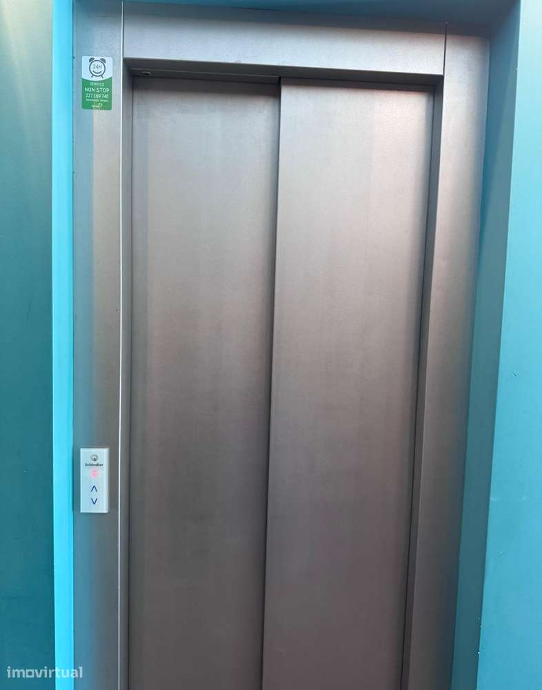 T2 com varanda, garagem e terraço no Entroncamento-16