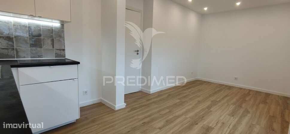 Apartamento T1 Remodelado em Porto Salvo - Grande imagem: 4/12
