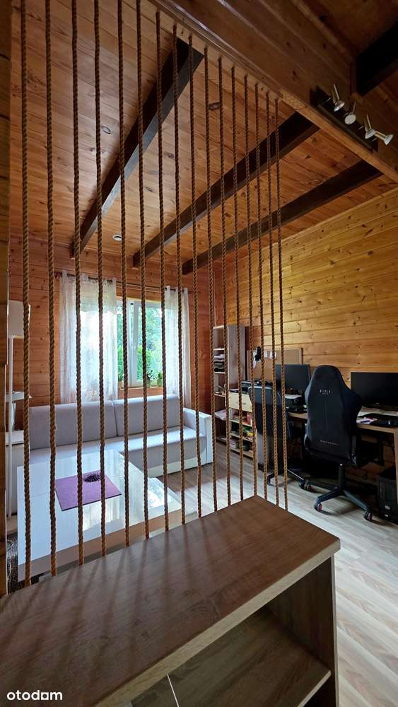 Drewniany dom, Krajobrazowy Park Wzniesień Łódzkich, Ługi-8