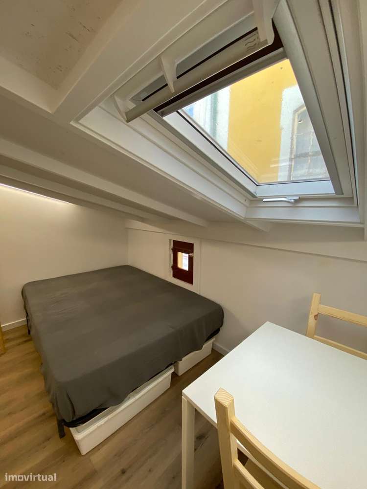 Excelente Prédio remodelado junto à Praça do Comercio-14