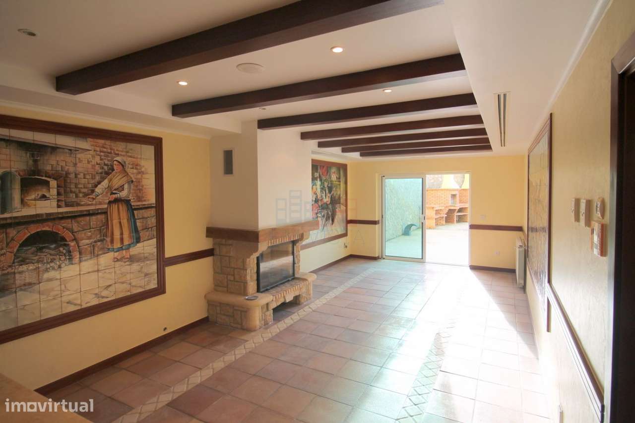 Vivenda de Luxo com Piscina Belas-9