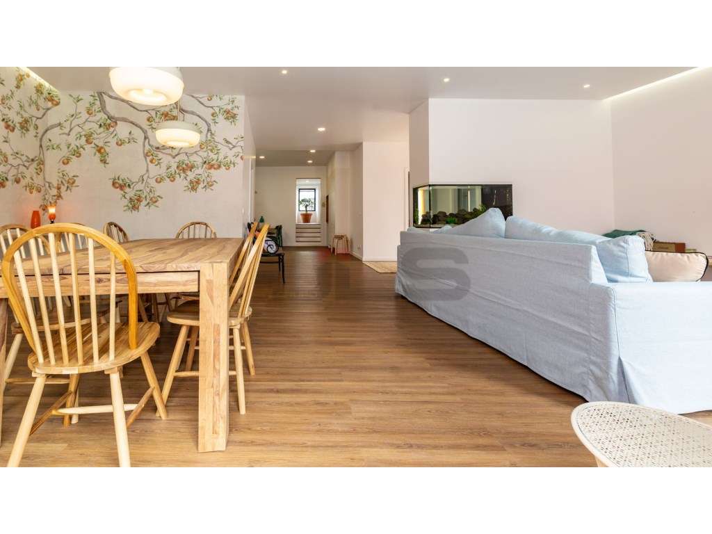 Moradia V4 com Apartamento T1 Anexo, Totalmente Remodelada - Centro...-13