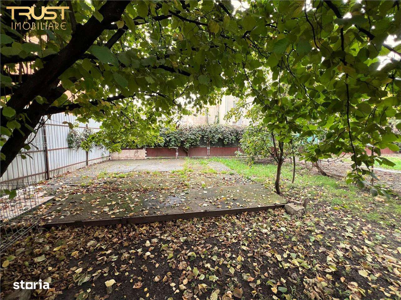 Casa la curte, central, Decebal - Imagine principală: 4/13