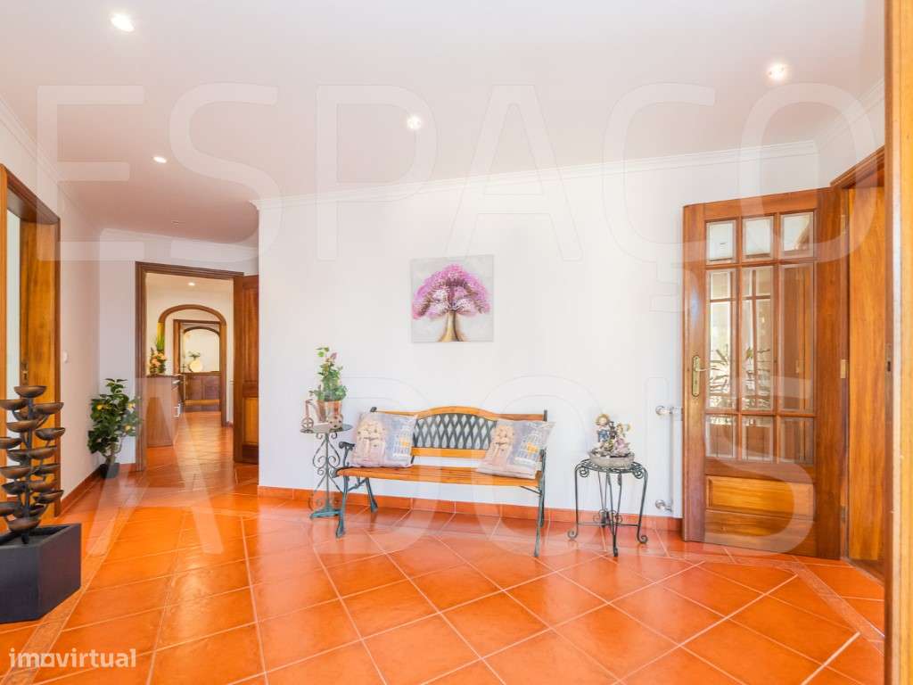 DESLUMBRANTE! INDEPENDENTE (isolada). Excelente qualidade de constr...-35