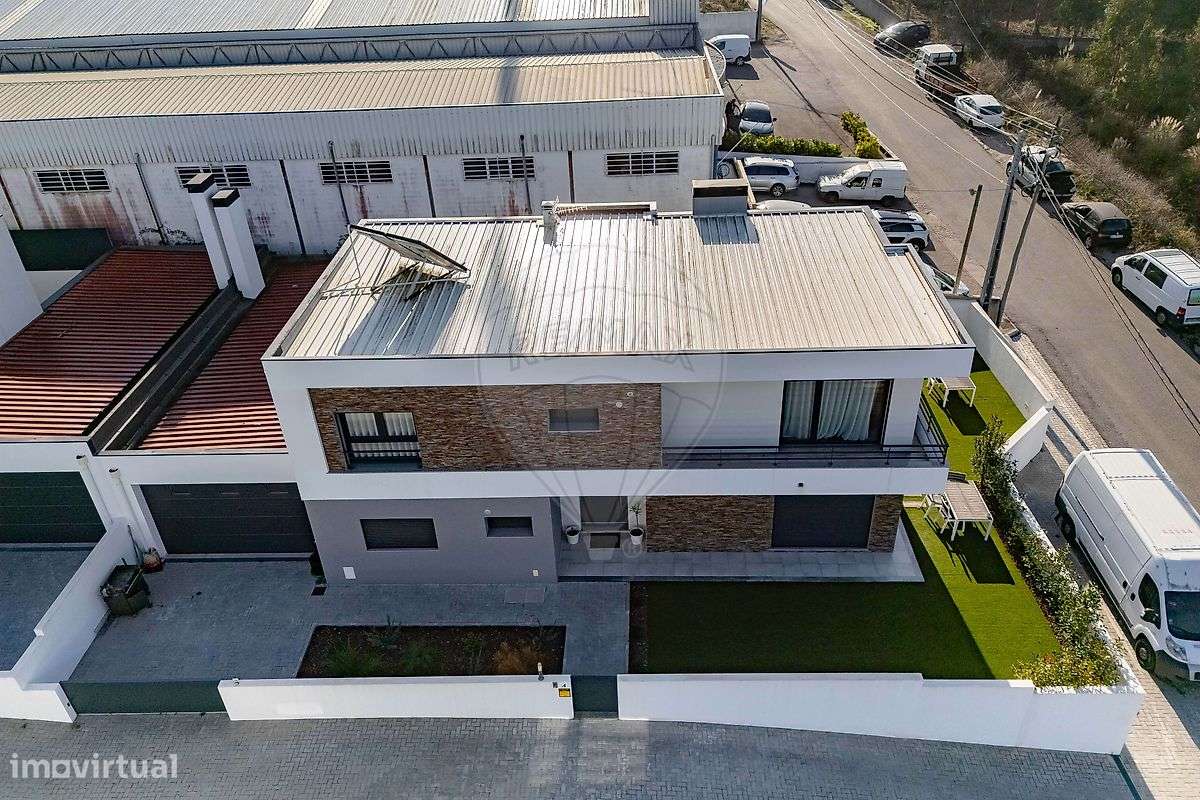 Moradia T4 para venda-41