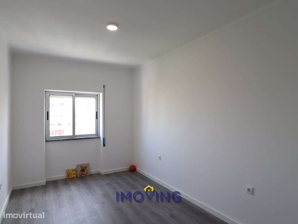 Apartamento T2, Remodelado, na Verderena, Barreiro-15