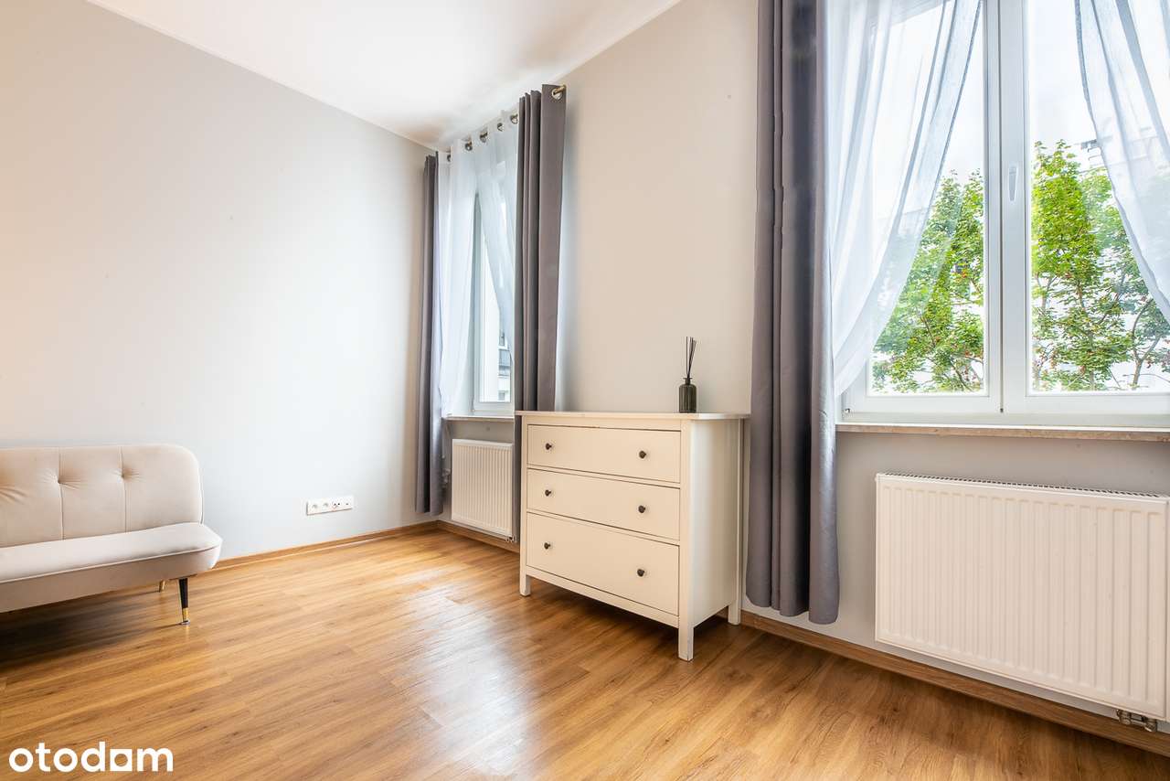 W zrewitalizowanej kamienicy w sercu Śródmieścia Warszawy.-1