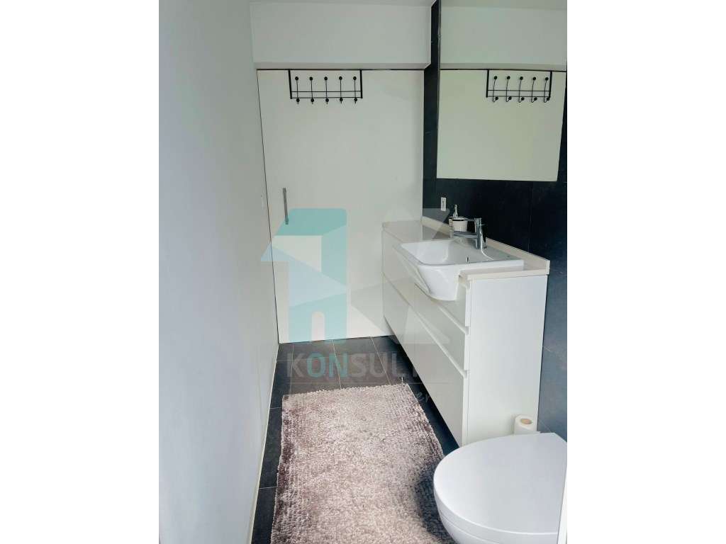 Moradia T3 + T2 em São João do Estoril - Alapraia-54