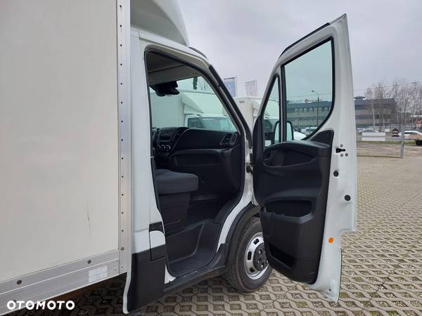 Iveco Daily 35C16 2.3HPi, Kontener 8PAL, Winda 750KG - 16