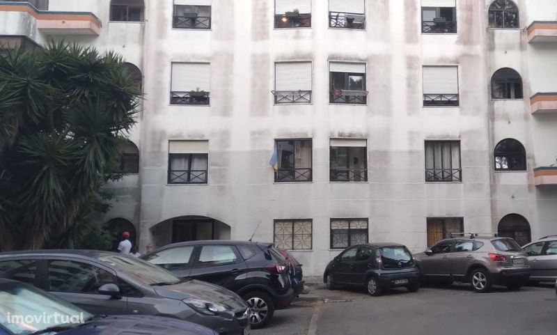 Apartamento T1  na Tapada das Mercês