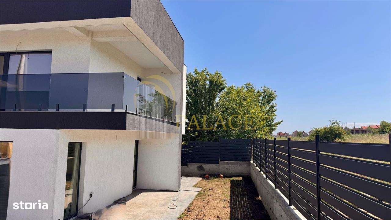 Vila tip duplex de vanzare in Rediu, design mediteranean, panorama cat - Imagine principală: 3/20