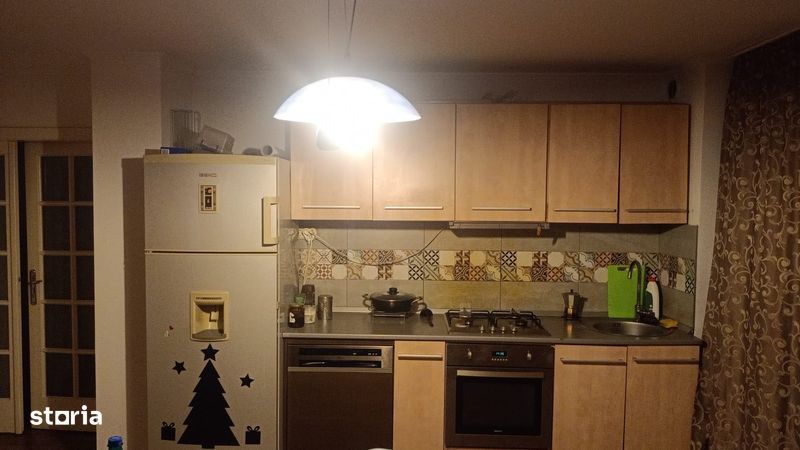 Vanzare apartament cu 4 cam Nufarul, zona Lotus