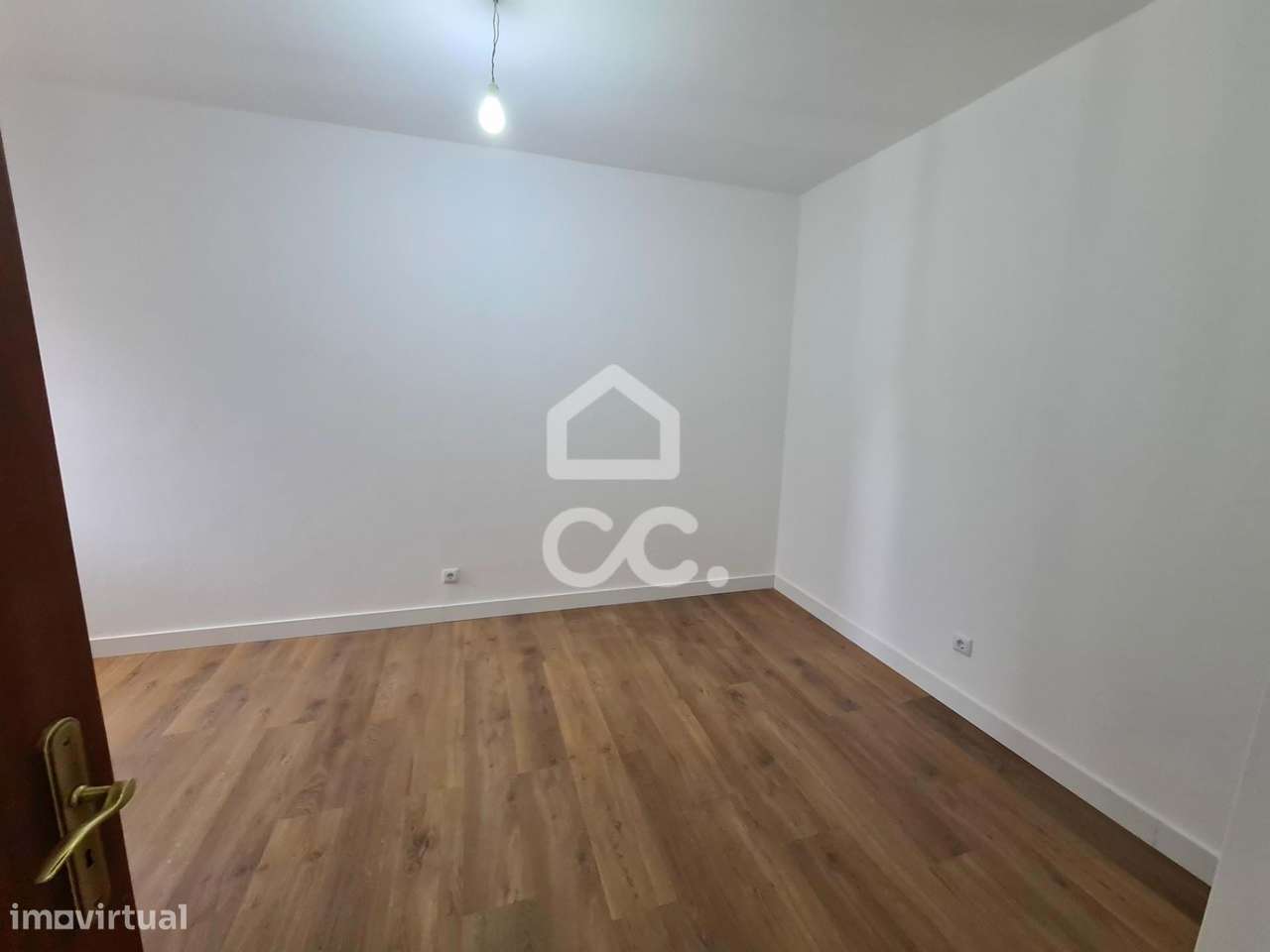 Apartamento T4 no centro de Macedo de Cavaleiros - Grande imagem: 3/9