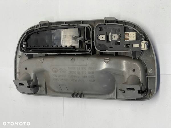 LAMPKA PODSUFITKI OK55251310 RH Kia Carnival I - 3