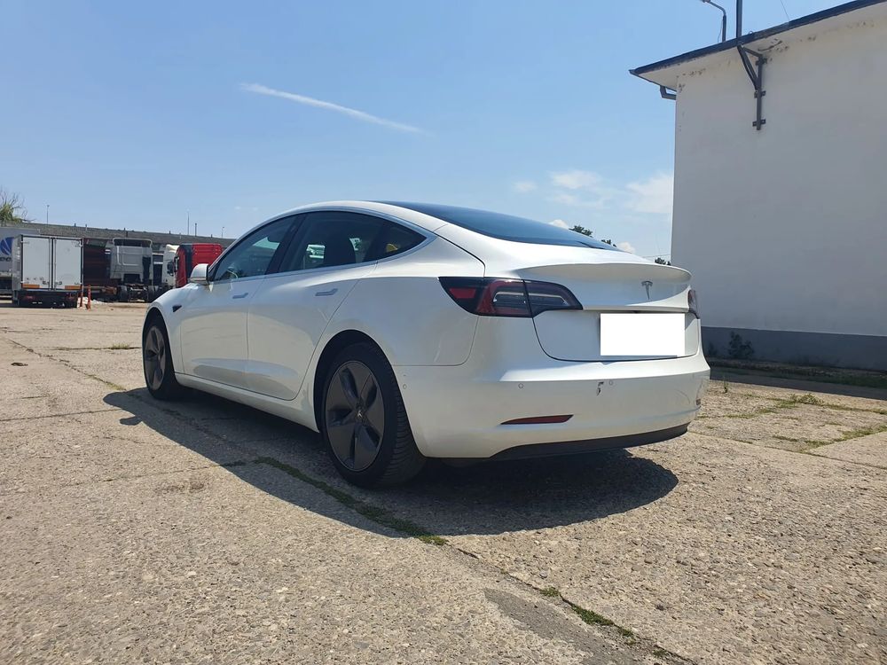 Tesla Model 3 RWD Hinterradantrieb 2020