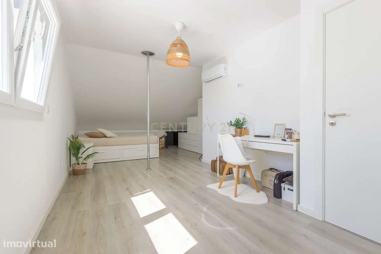 Moradia Geminada como Nova na Quinta do Conde-29