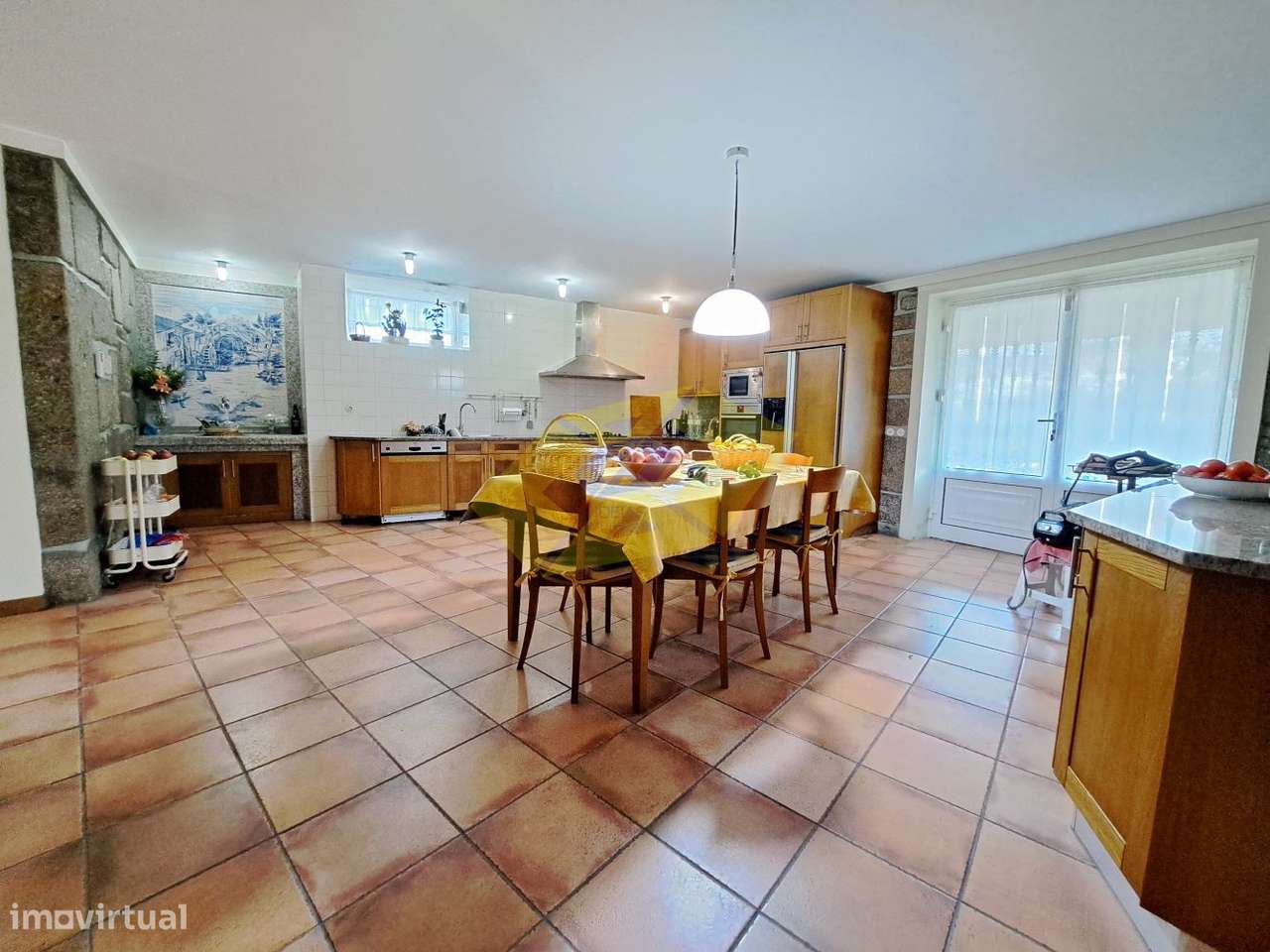 Moradia T3 em Pombeiro + Terreno Rústico-9