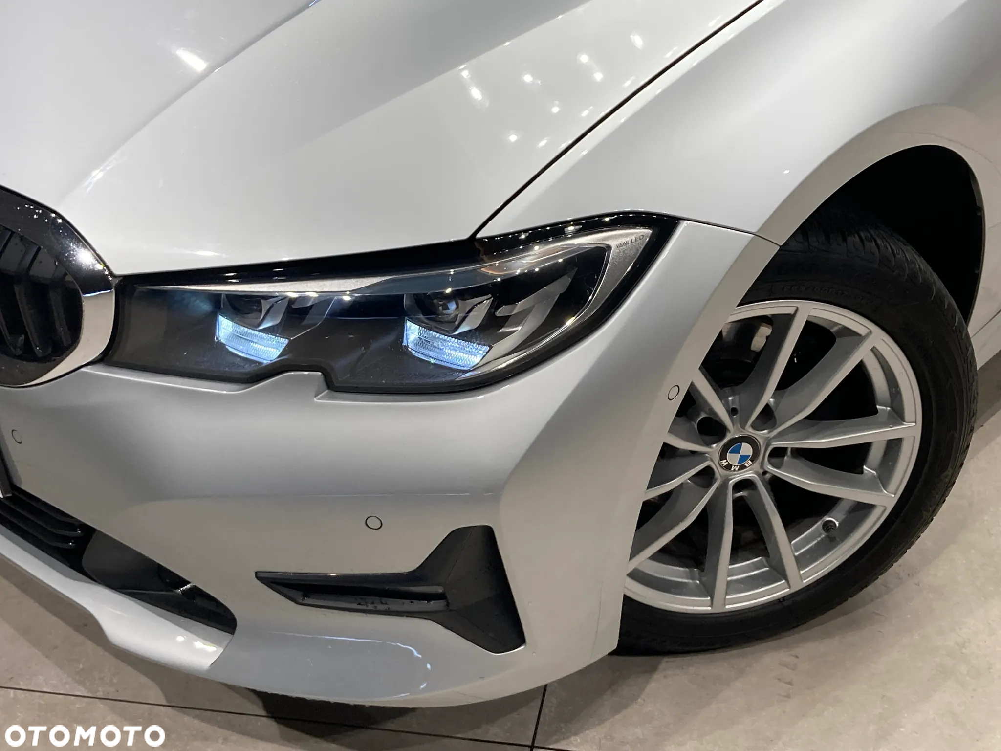 BMW Seria 3 320i Sport Line - 10