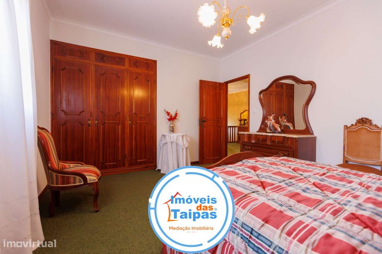 Vende-se Moradia em Barco - Guimarães-23