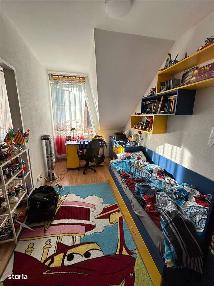 Casa spatioasa semicentrala in Satu Mare – 240 mp construiti, 3 dormit-4