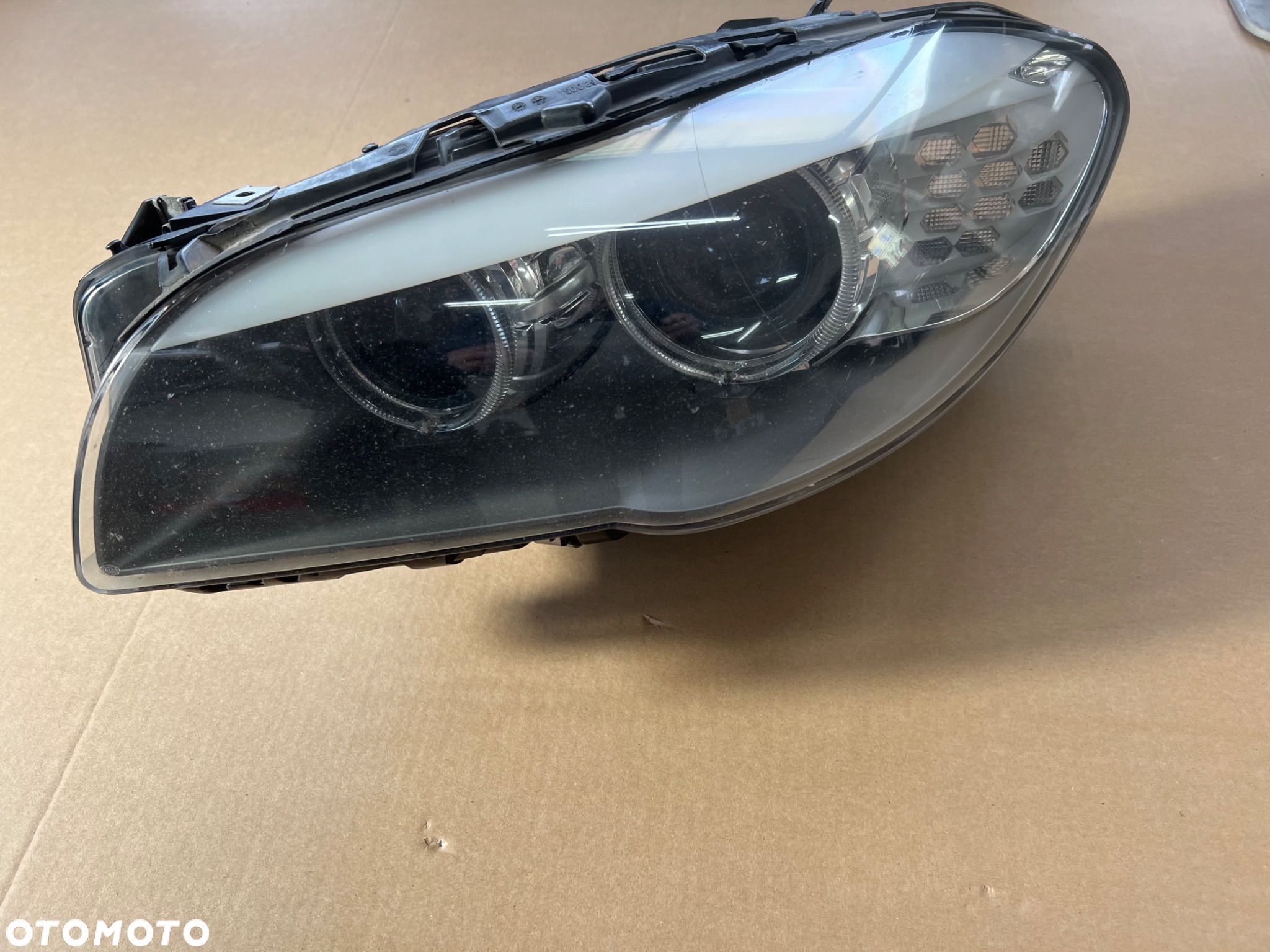 BMW 5 F10 F11 10-13 LAMPA BI-XENON NIESKRĘTNY - 1