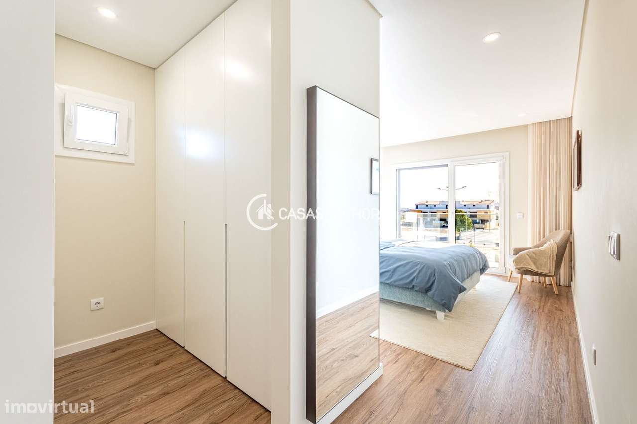 T3 NOVO NA ATALAIA - MONTIJO | MOBILADO, 2 AMPLAS VARANDAS E GARAGE...-17