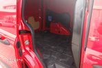 Ford Transit Courier - 22