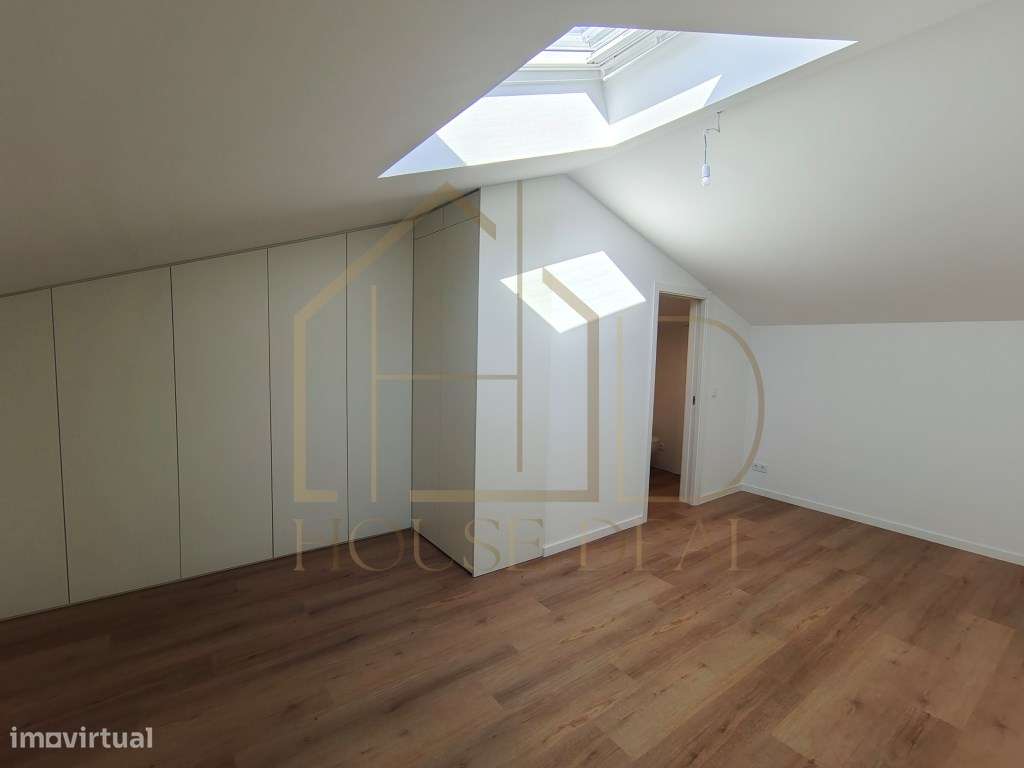 MODERNO Apartamento Duplex T3. Quinta do Conde-32