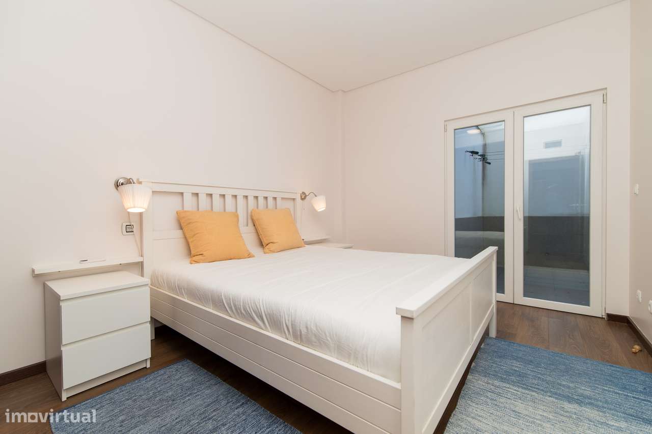 Apartamento T2 logradouro piscina vista mar e vila Sesimbra-31