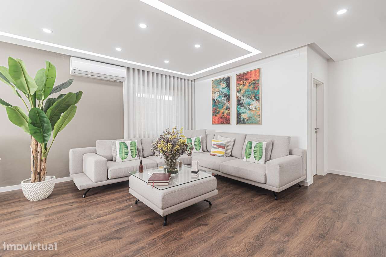 Moradia Isolada T4 com piscina  em Pinhal Frades, Fernão Ferro - Grande imagem: 4/55