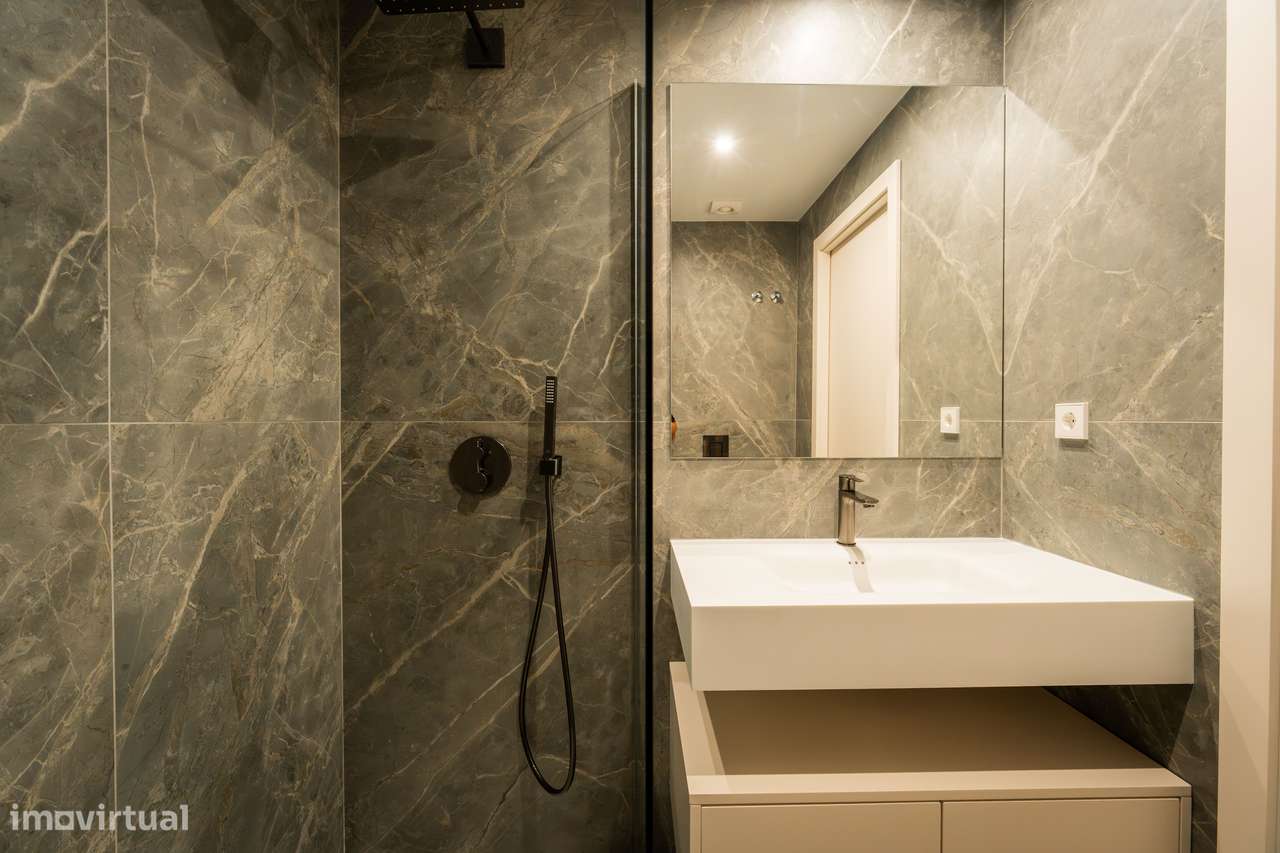 T2 Novo | 86 m² ABP | Varanda de 44 m² | Piscina Privativa Aquecida-23