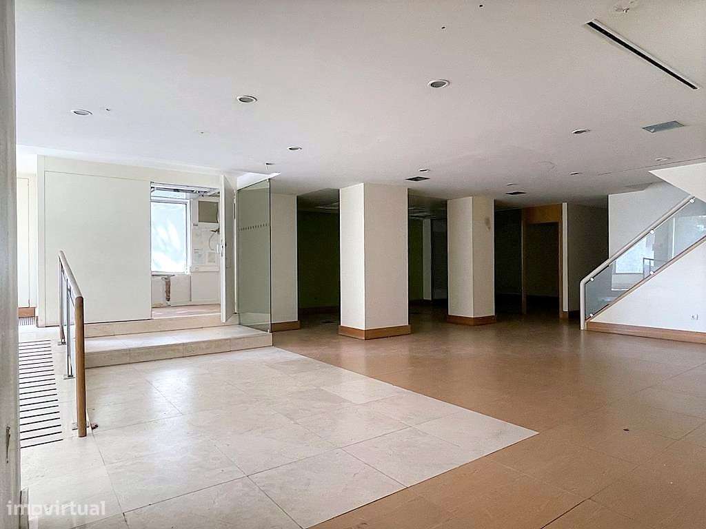 Loja, Lisboa, Restelo Estádio - Grande imagem: 2/11