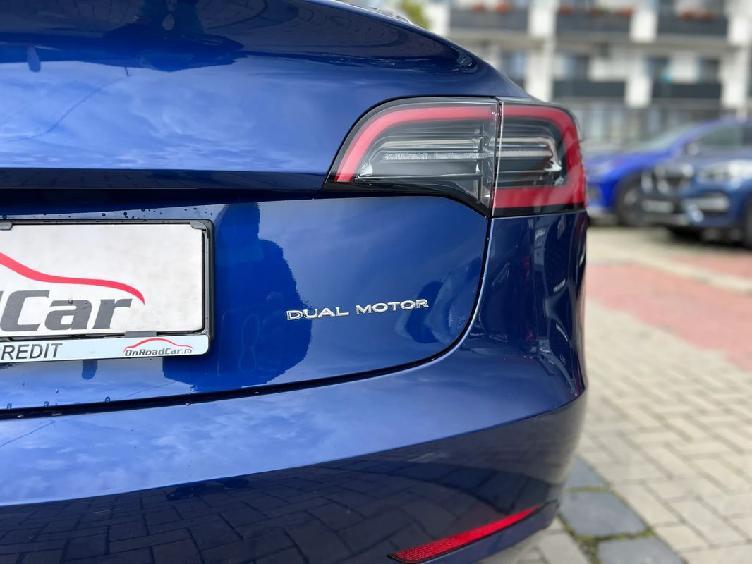 Tesla Model 3 Langstreckenbatterie Allradantrieb Dual Motor - 37