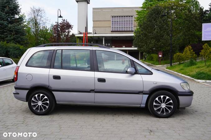 Opel Zafira 2.2 DTI Comfort - 11