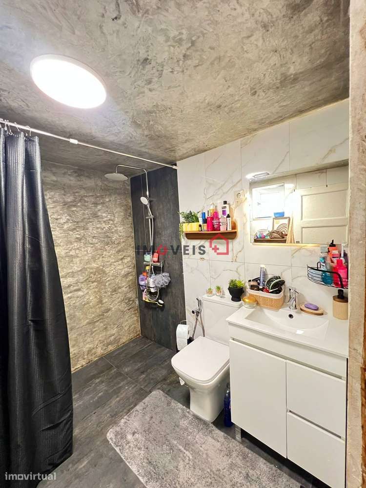 Moradia T2 com elevado potencial de investimento | Marinha Grande-10