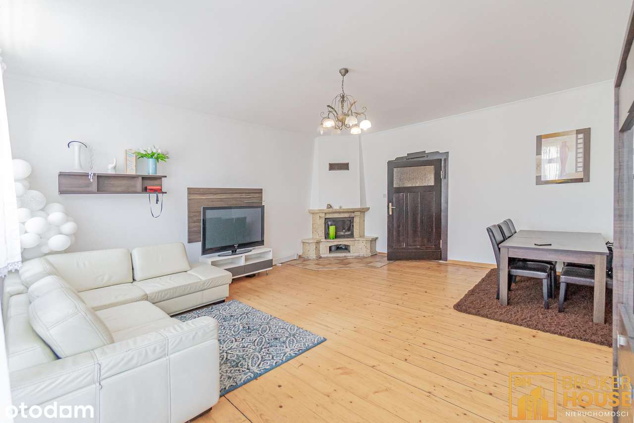 DUŻE MIESZKANIE W KAMIENICY Z BALKONAMI-0