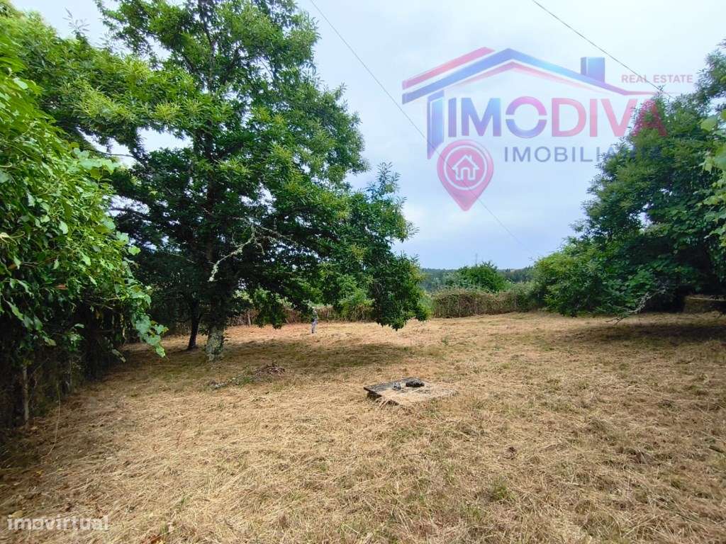 Moradia com terreno em Castanheira de Pera-22