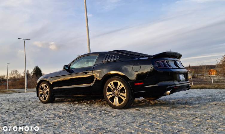 Ford Mustang 3.7 V6 Premium - 5