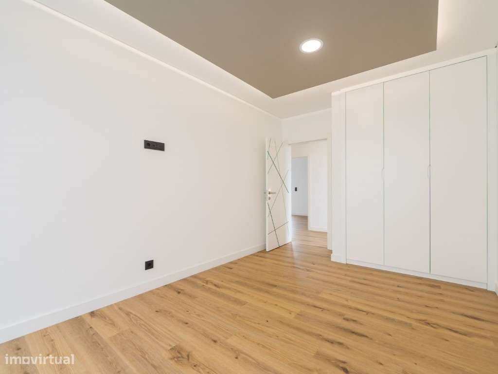 MORADIA NOVA T4 COM PISCINA - SERRA DE CASAL DE CAMBRA-23