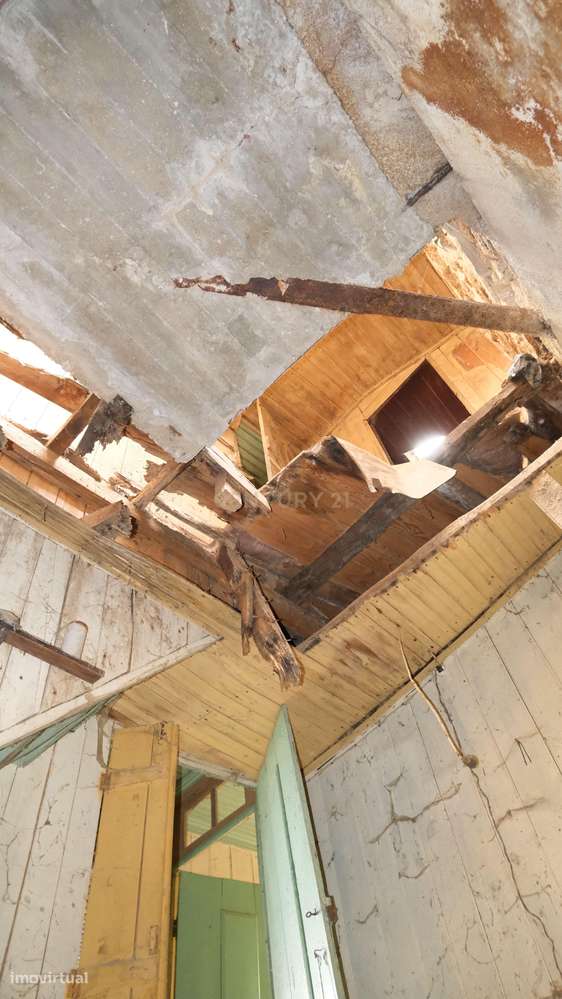 Casa em Ruína para Recuperar – Nabais, Gouveia - Grande imagem: 4/27