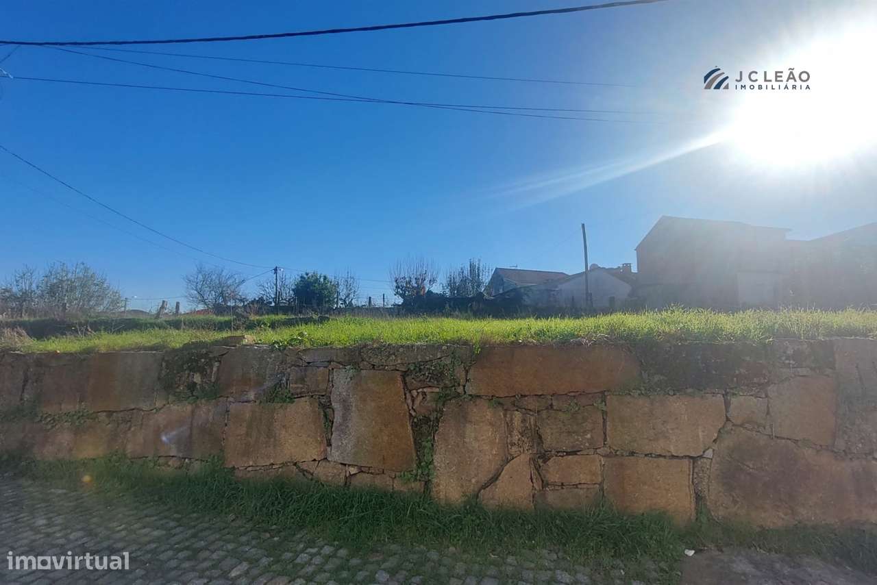 Terreno Rústico c/ 528m2 localizado em Abragão, Penafiel - Grande imagem: 4/16