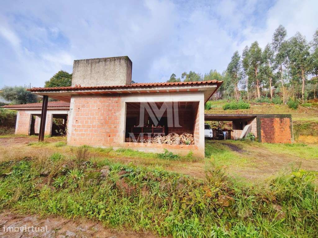 Moradia térrea T3 em construção, situada em Estorãos - Grande imagem: 4/11