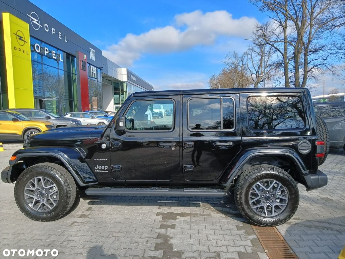 Jeep Wrangler - 16