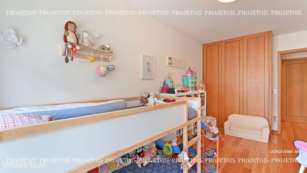 T2 C/ Terraço Privativo em Condº Fechado com piscina  - Casa da Música-23