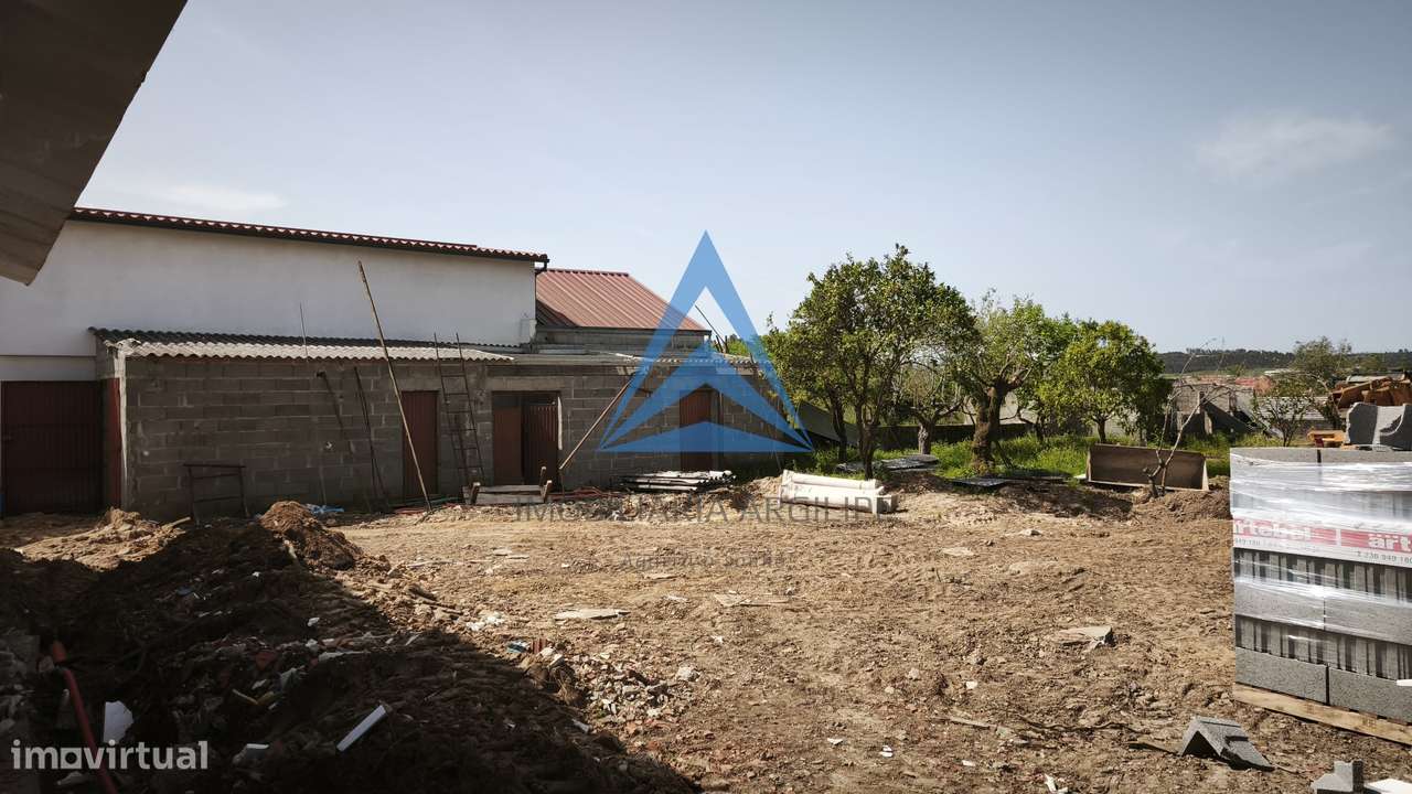 Moradia T5 com Piscina-23