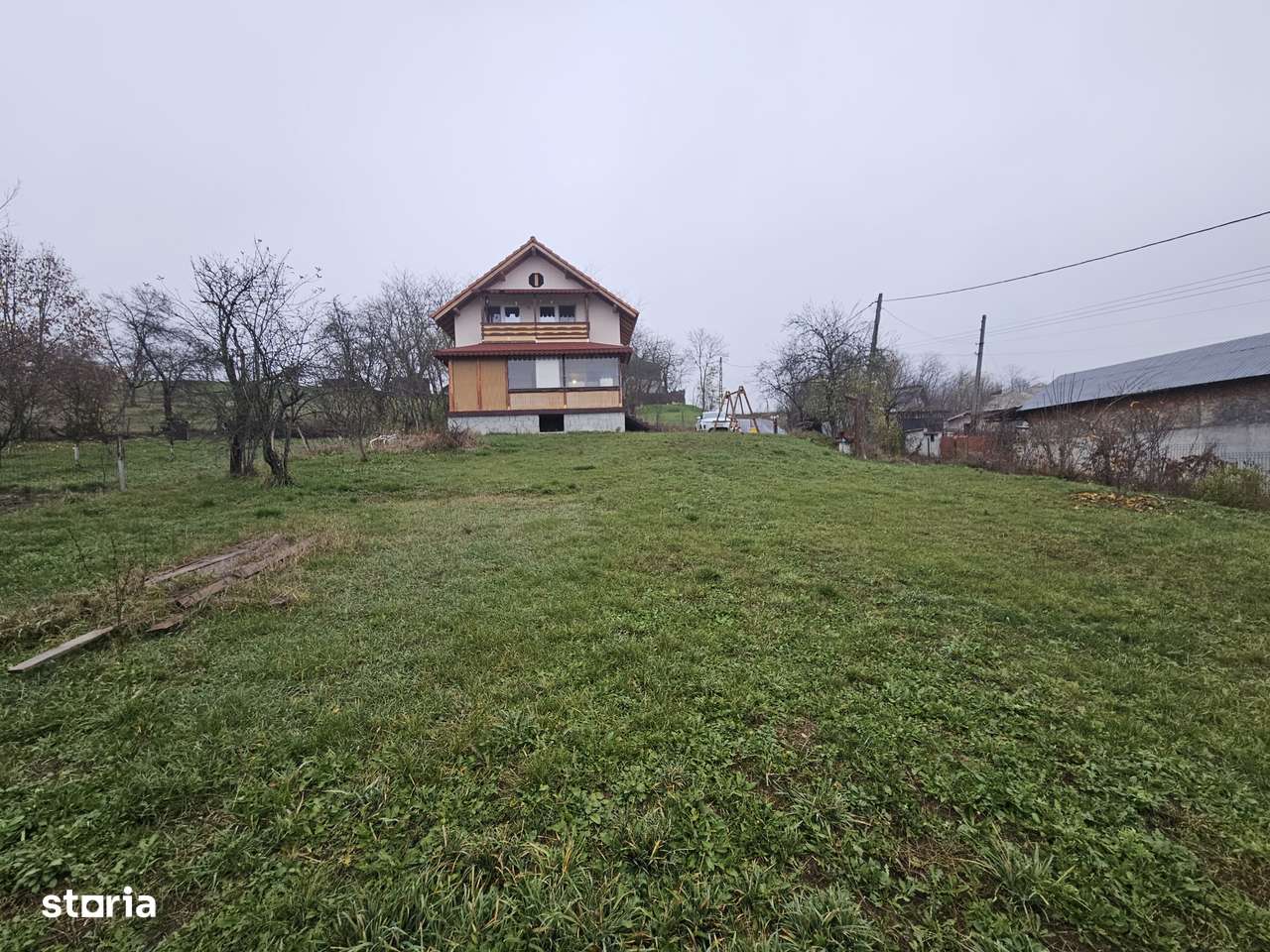 De vânzare Vilă P+1,Budeasa, teren 900 mp.,poziție frumoasă!-17