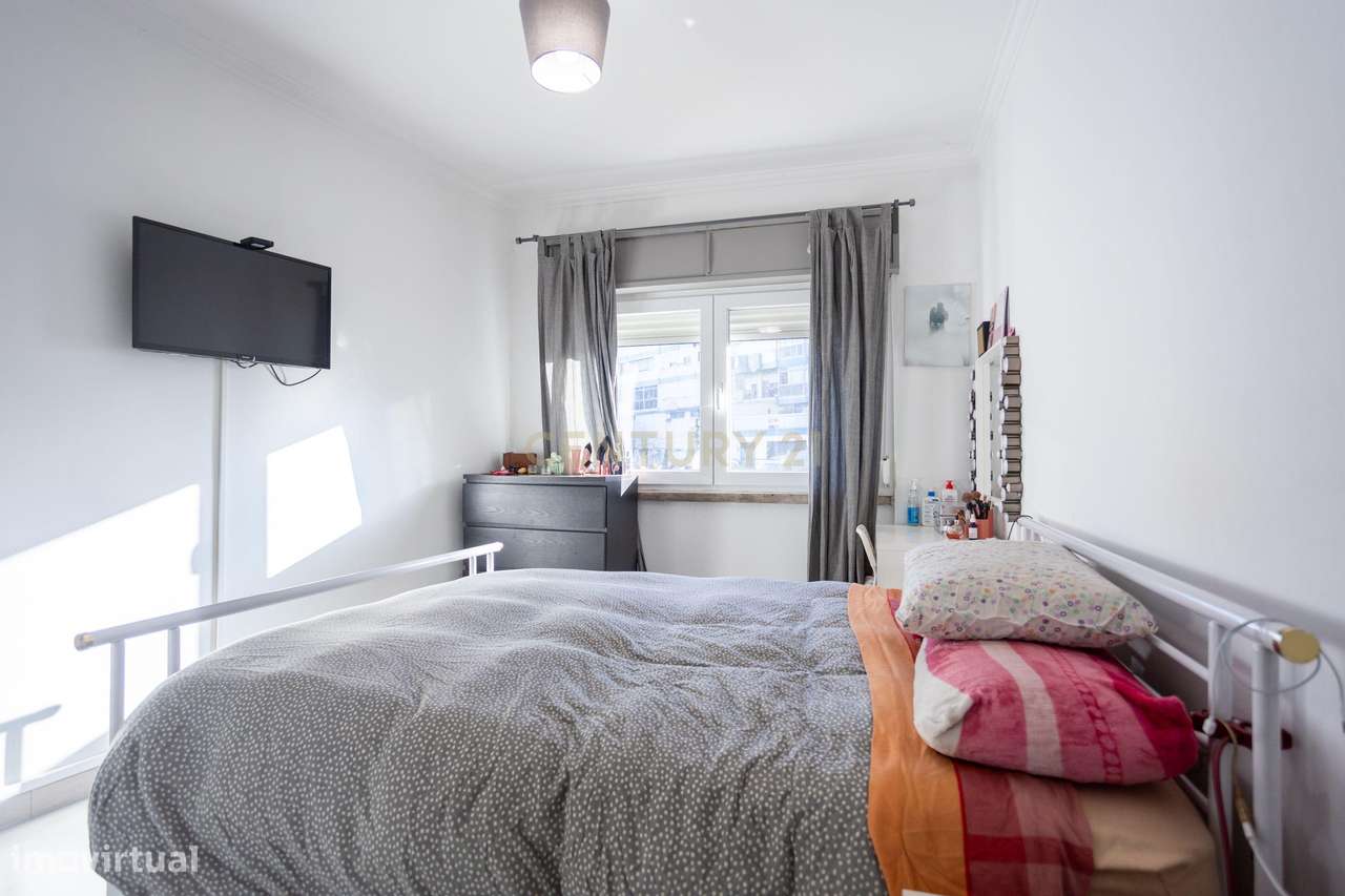 Apart. T2 c/70m2 na P. Stº Adrião - Rua Padre António Vieira-4